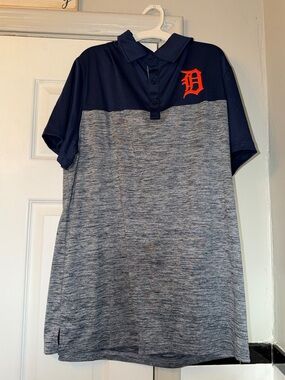 Majestic MLB Baseball Genuine Merchandise Detroit Tigers Graphic Print Shirt New
